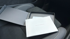 Volvo XC40 2.0 B4P Ultimate Dark 5dr Auto Petrol Estate